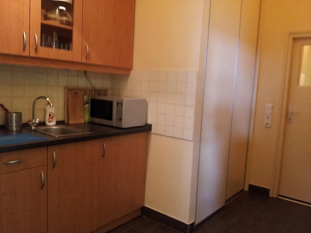 Apartment Studio Along The Danube Budapest
