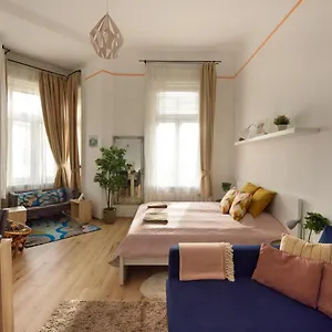 Apartment Eye, Budapest