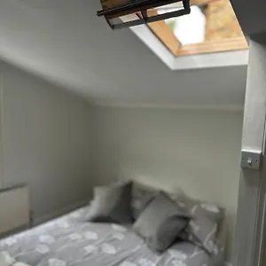 https://cozy-room-in-greenwich-london.brighton-hotels-england.com